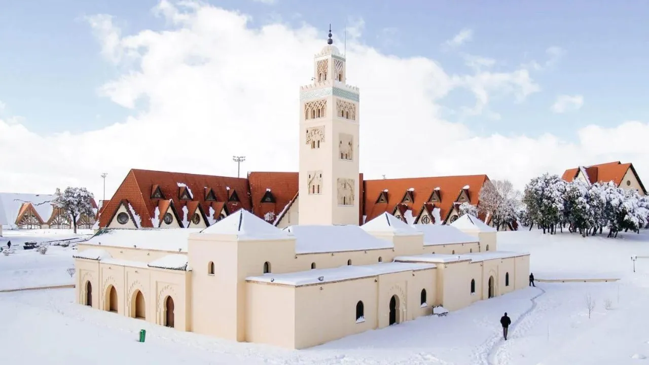 السياحة في افران المغرب