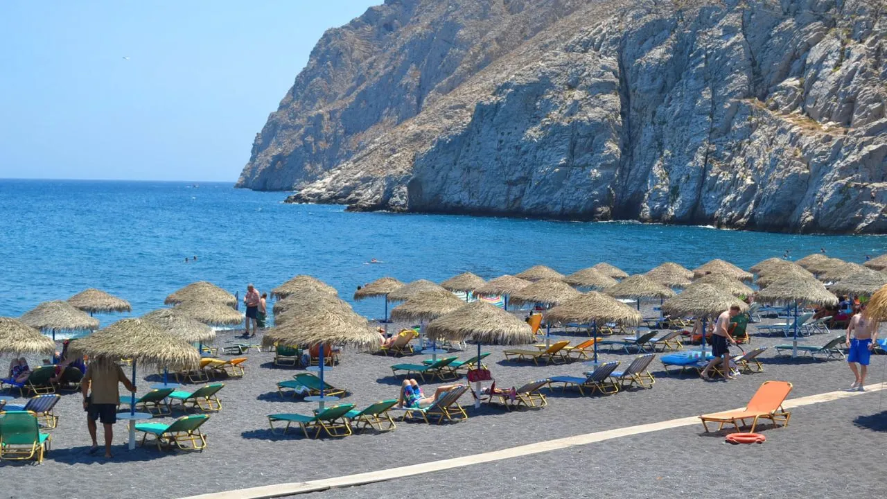 السياحة في سانتوريني 