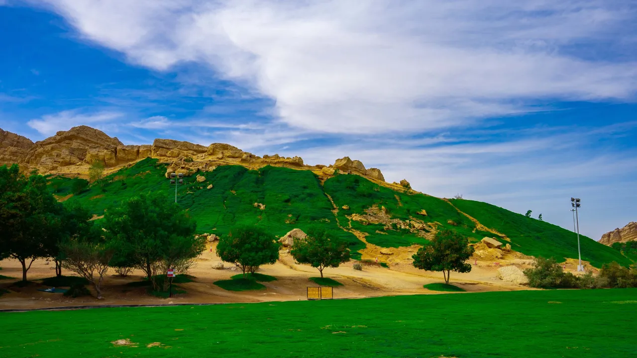 حديقة المبرزة الخضراء- السياحة في العين