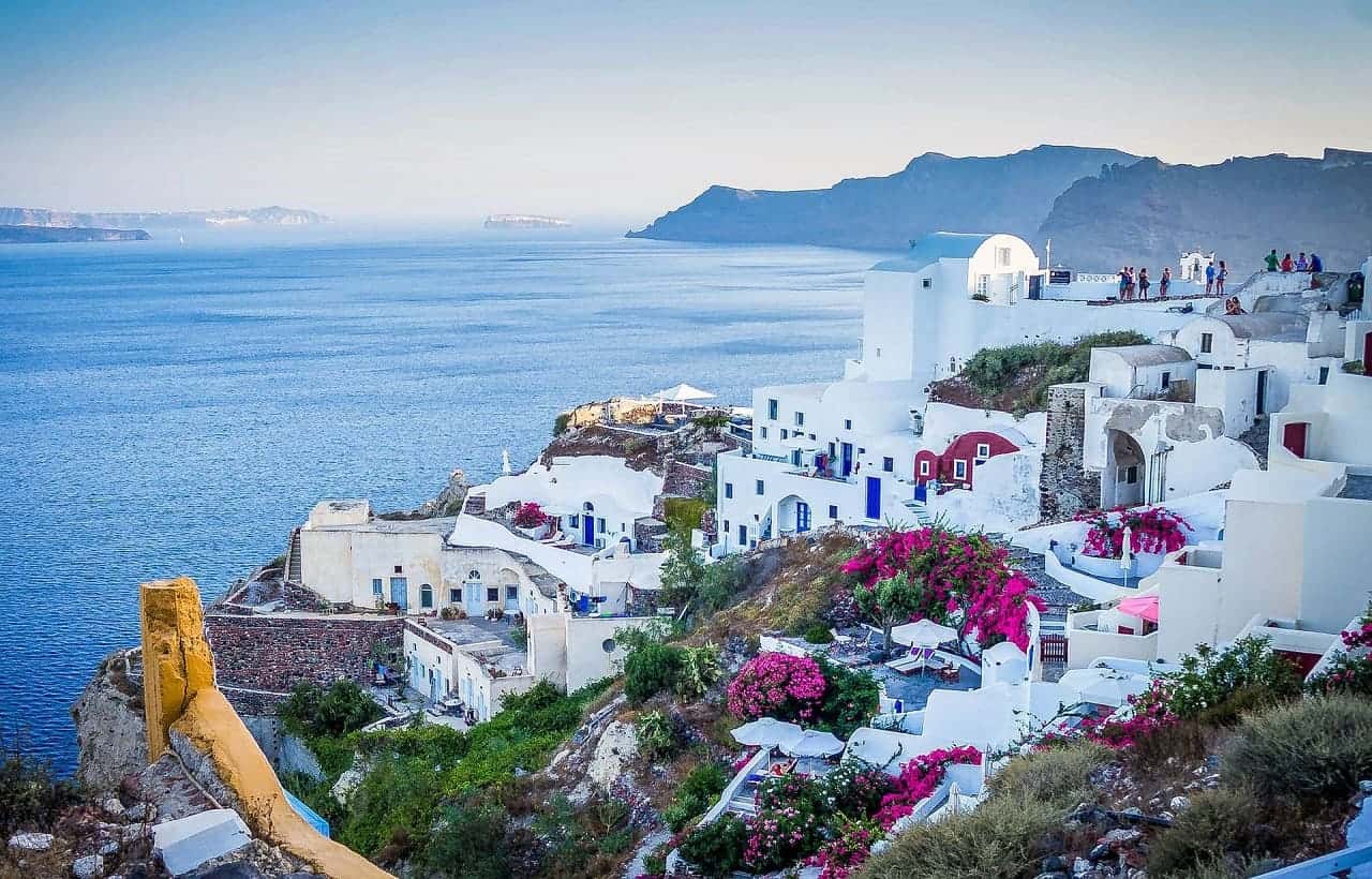 بماذا تشتهر اليونان؟