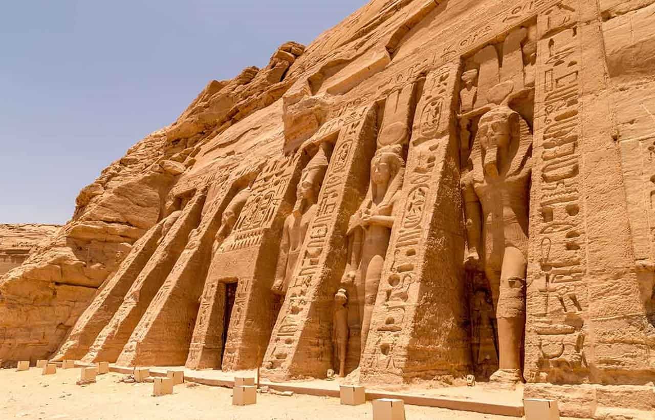 معبد أبو سمبل (مصر – ١٢٧٤ ق. م)