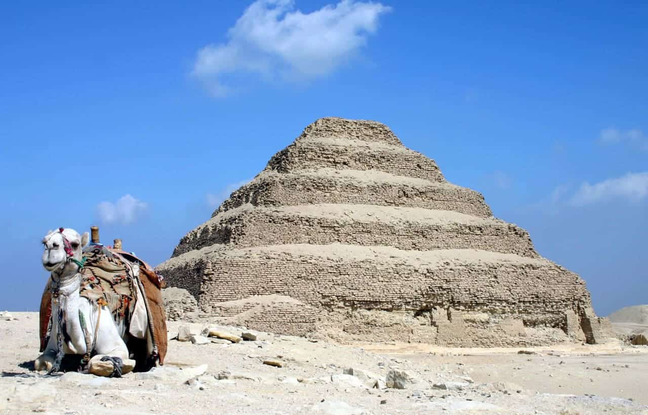 هرم زوسر (مصر – ٢٦٥٠ ق. م)