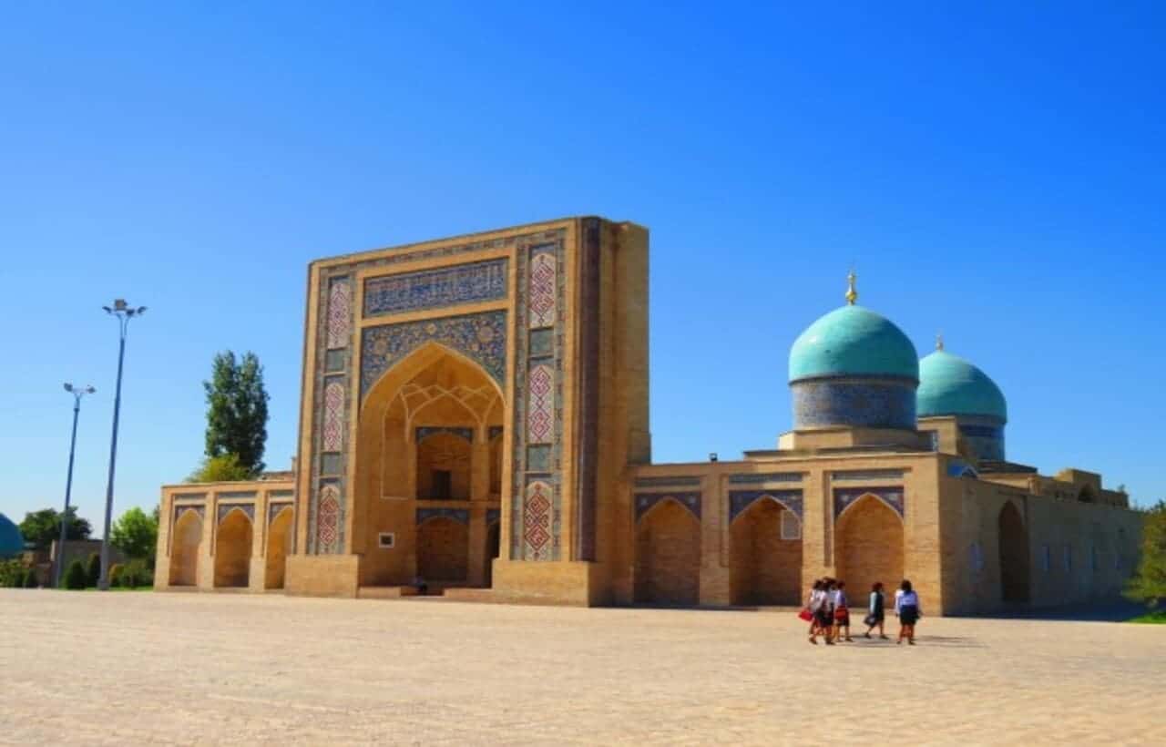 مدرسة بارك خان